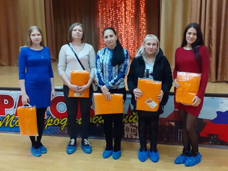 Александр Юдин поздравил многодетных матерей, проживающих на территории его избирательного округа